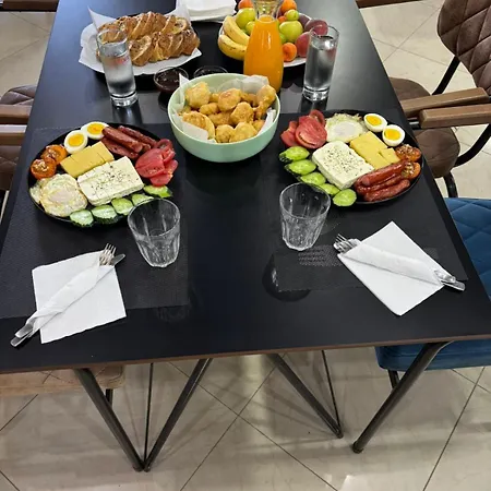Hotel Gysi`s Hotel&restaurant - Near Tirana