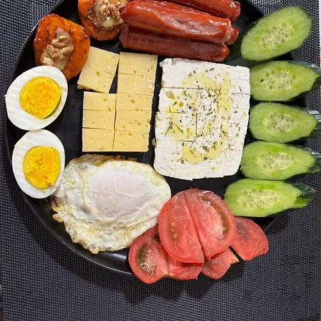 ホテル Gysi's & Restaurant - Near Tirana